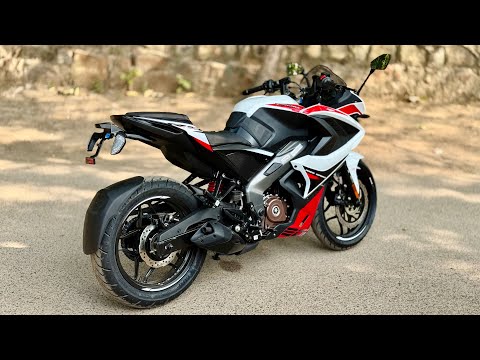 2025 Bajaj Pulsar RS200 Review : The Ultimate Sports Bike Upgrade