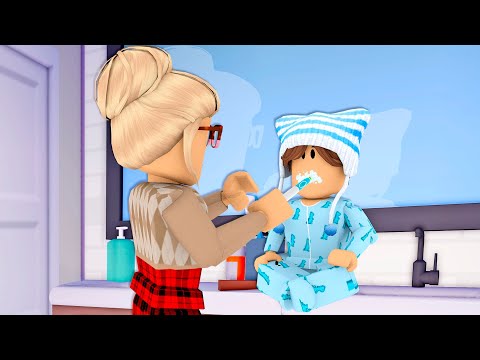 MELHORES ROTINAS DA VOVÓ CUIDANDO DO BEBÊ! Family Roleplay ROBLOX