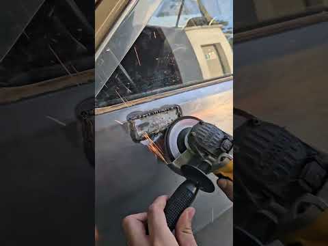 Retrovisor estava caindo... Fiz u. Remendo novo.