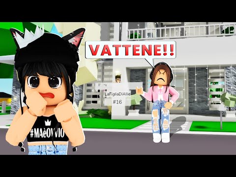 LA MIA CATTIVA MAMMA MI CACCIA DI CASA SU BROOKHAVEN ROBLOX!!