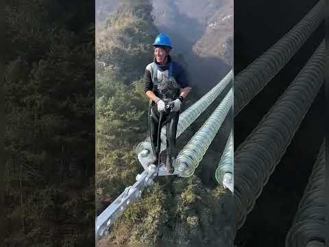 Uzhaippali | amazing hard worker | electrical cable fixing | உழைப்பாளி இல்லாத நாடு தான்எங்கும் இல்லே