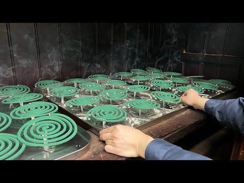 蚊取り線香を大量生産するプロセス。世界初の蚊取り線香を作った日本の工場