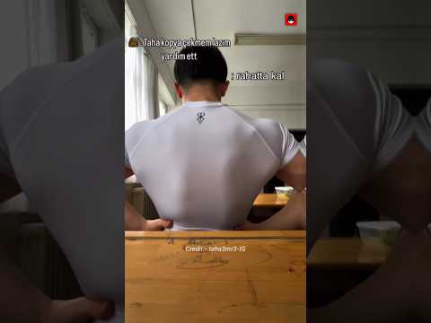 His back is HUGE! 🥶