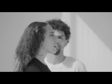 Escucha esta CANCIÓN llamada PRAY @aliceandthewonders