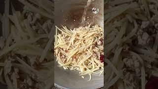 มันฝรั่งผัดใส่หมูสับ
