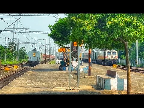 Dangerous 260kmph SPEED Crossing Kolkata Jammu Tawi vs Sealdah Jammu Tawi Express