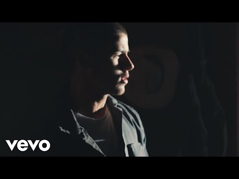 Chainsaw de Nick Jonas Letra y Video