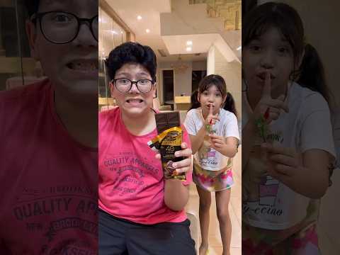 Eu tenho chocolate 🍫 e não te dou! Chocolate com pimenta 🌶️ #shorts #funny #viral #comedy