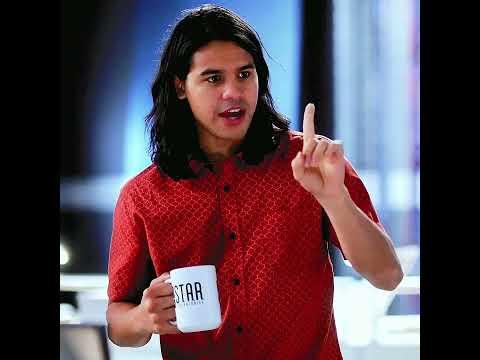 You go all Frozone on us again 😂 #theflash #barryallen #ciscoramon #shorts