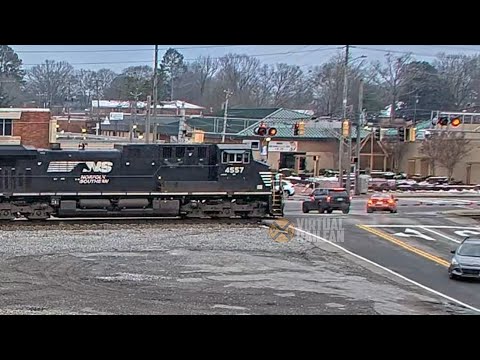 Car Sends NS Freight Into Emergency!