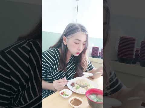 กินข้าวมันไก่กัน
