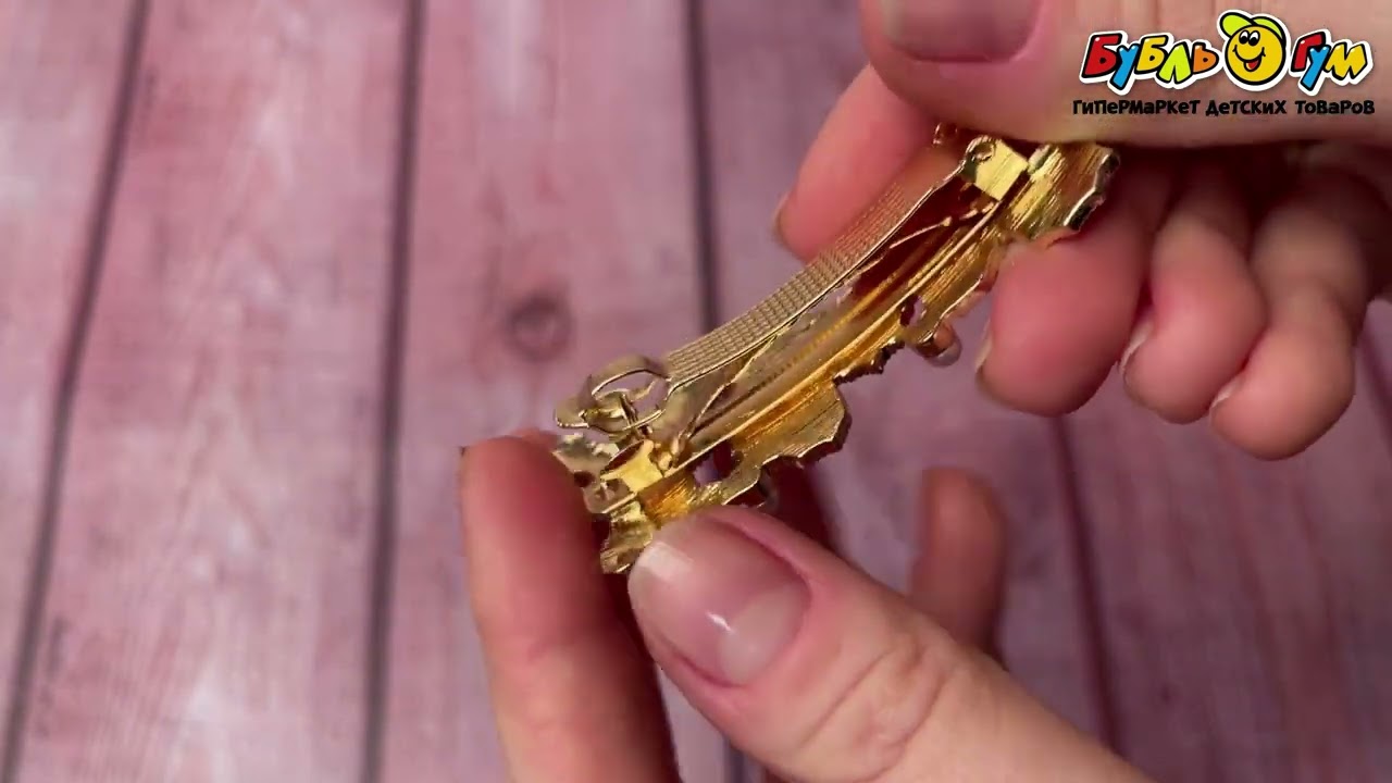 Заколка Медведь с сердцами розово-коралловая - видео