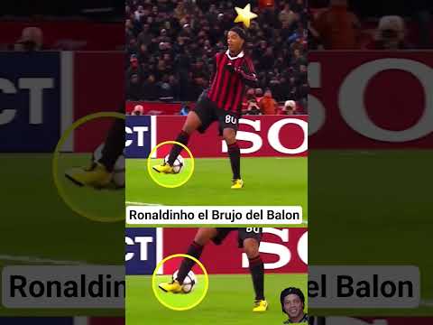 Ronaldinho el Mago #ronaldinho #acmilan #fcbarcelona #football