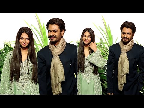 Nawazuddin Siddiqui Shy Daughter Shora Looks Beautiful at Anurag Kashyap Daughter Wedding Reception