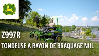 John Deere Z997R : Une puissante tondeuse diesel en action