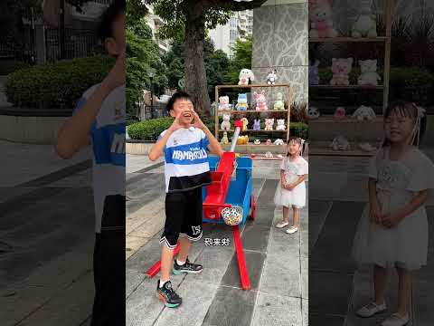 Cuando no lo dejaron jugar, ¡Lucas creó el juego más divertido! 😍🔥#shorts