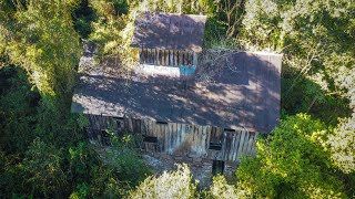 NESTE IMENSO CASARÃO ABANDONADO NO MEIO DA MATA, MÁQUINAS VINDAS DA EUROPA!