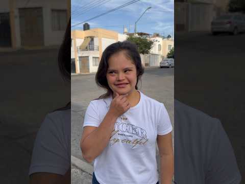 Lupe fue más rápida 😱😂 @elhueleperron @labuenlupee #shorts