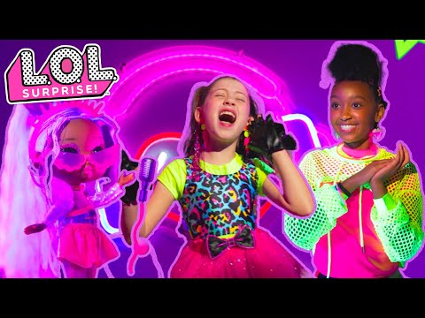 Neon Pop Stars 🎤⭐️ | What's Inside?! Episode 8 | L.O.L. Surprise!