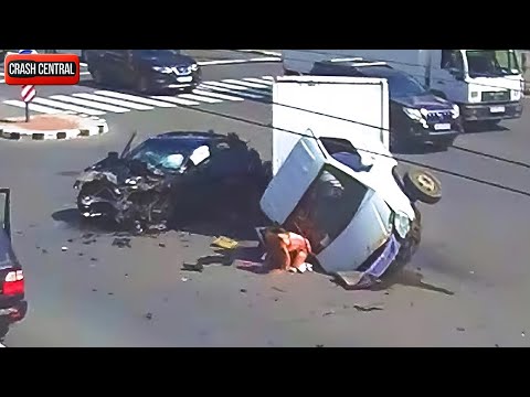 100 Shocking Road Rage and Car Crashes – Instant Karma Compilation | Idiots In Cars