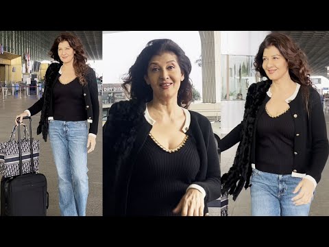 Salman Khan's Ex-GF Sangeeta Bijlani Spotted At Mumbai Airport