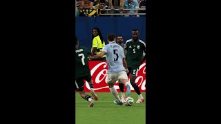‫🧤🇸🇦 عندما يتألق العويس...‬