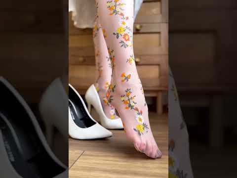 Oroblu Embroidery Floral Tights | Patterned Tights