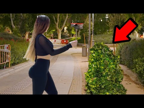 Crazy Reactions, Scares and Screams from People in Madrid ! Bushman Prank