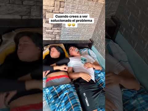 No me deja dormí  #humornegro #humorlatino #humorviral #comediahumor #risasaseguradas #humordepareja