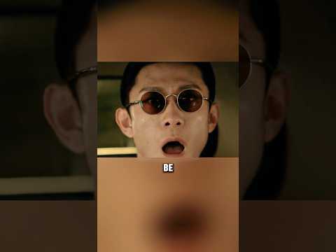 A top agent disguised himself as a blind man to obtain the enemy’s military codes.