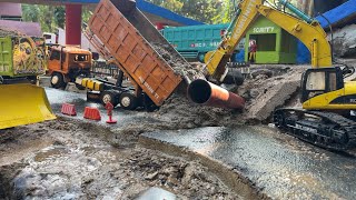 TAHAP PENGECORAN GORONG-GORONG menggunakan dam truk Fuso 220ps rc buldoser dan rc excavator 