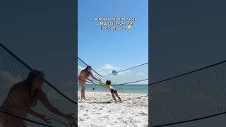 TENTANDO JOGAR VÔLEI 😂 #shortsviral