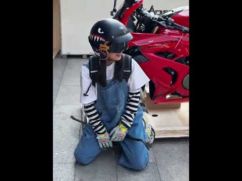 我的大玩具终于是拆到手了 #Cyril赛罗头盔 #机车 #喜提新车 #赛600rs #qjmotor