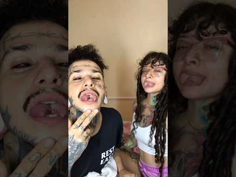 Comenta corazones negros #splittongue #tonguesplit