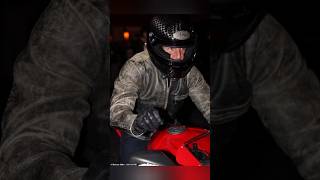 A única música que me vem à cabeça vendo o Tom em sua moto! 🏍  #tomcruise#cinema 📽 @thehollywoodfix