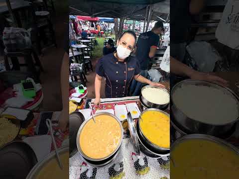 Comida de rua - peixe em feira