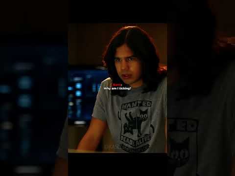 Barry's suit get hacked Part 2 | #shorts #theflash