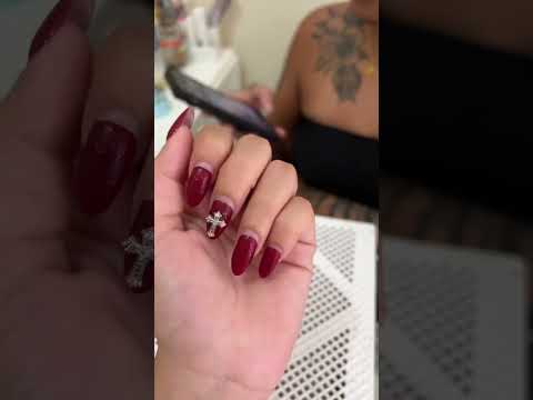 manutenção das unhas💅🏻 #baddienails #nailsday