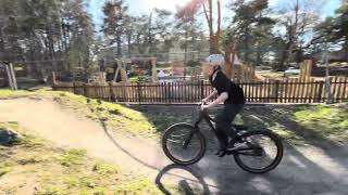 My first real vlog kinda! Riding some local dirt jumps! 