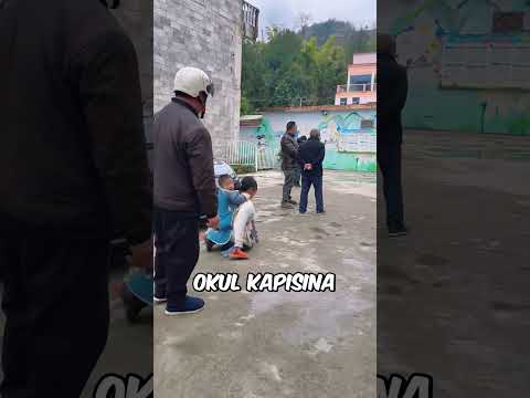 Bacakları Yoktu Ama Yine de Sırtında Okula Götürdü.. 😢 🎒