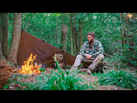 2 Days Solo Bushcraft Camping -  Crafting Chair, Autumn Cooking, Maple Apples & Wool Blanket