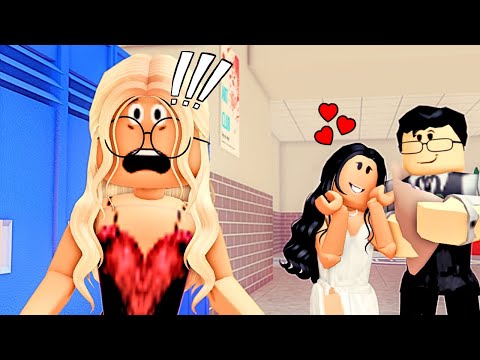 MY MOM MARRIED MY MEAN TEACHER!! ROBLOX MOVIE (CoxoSparkle)