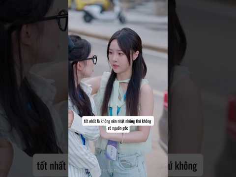 Không nên nhặt đồ vật lạ ngoài đường tránh gặp phải các rủi ro không đáng có #shorts