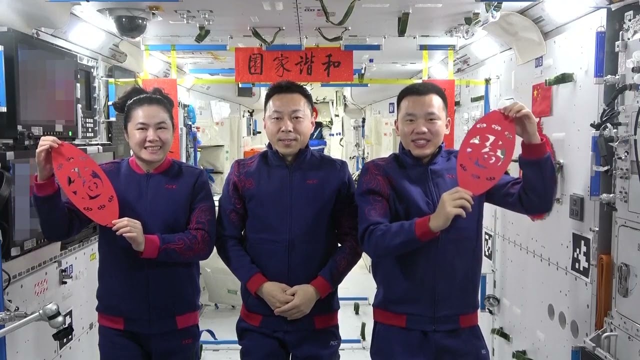 Chinese astronauts welcome Year of the Snake in space