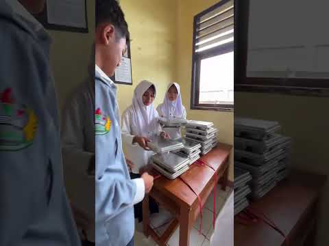 Kondangan edisi MBG 😂 #mbg #lucu #anaksekolah #funny  #viral