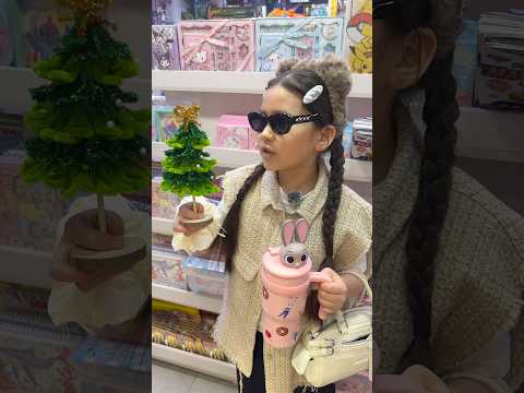 POV: та самая одноклассница пришла за подарком 😂