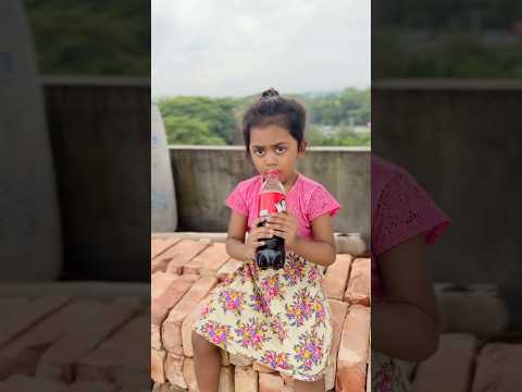 কিউটি কি খাচ্ছে! #funny #reels #comedy #trending #viral