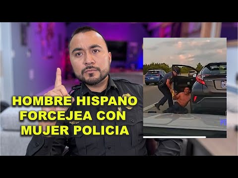 Hombre hispano forcejea con una oficial estatal