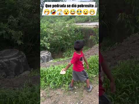 No vio lo que estaba al frente 🤣 #laugh #humor #divertido #reir #risas #bromas #carcajadas #niños