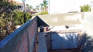 Finalizando chapisco e começando o esgoto do banheiro do salão.